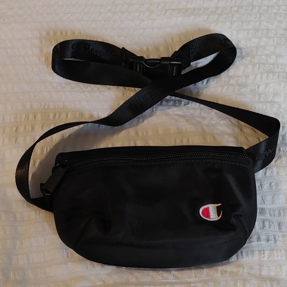 🌸2X Host Pick🌸NWOT CHAMPION NYLON BELT BAG